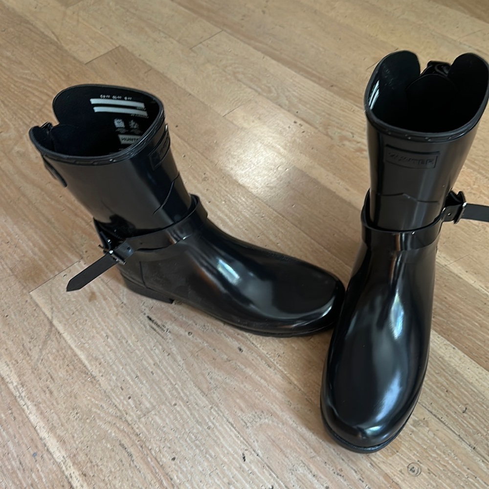 Hunter rain boots short black  glossy sz 10 NWOT